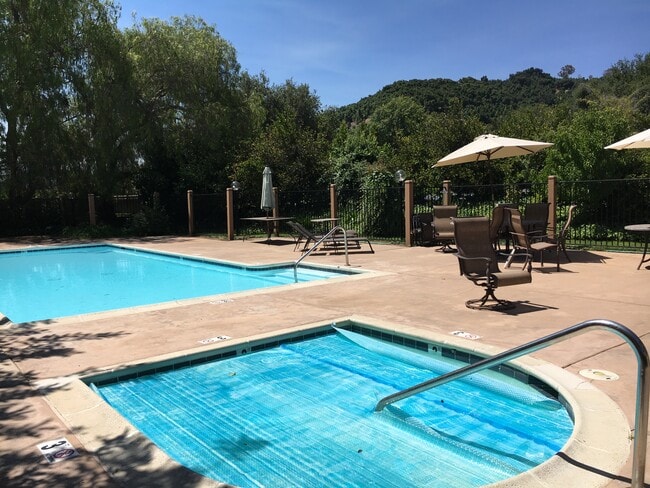 property at 1718 Tecalote Dr