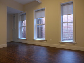 879 Harrison Ave, Unit 4 in Boston, MA - Building Photo - Building Photo