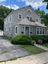 217 N 6th St, Unit Unit2 in Geneva, IL - Building Photo