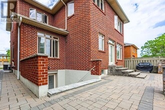 33 St Andrews Blvd in Toronto, ON - Building Photo - Building Photo