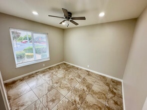 4616 Rochelle Dr in Union City, CA - Building Photo - Building Photo