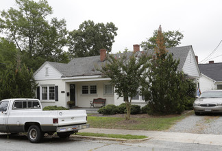 661-667 Ravenel St in Spartanburg, SC - Foto de edificio - Building Photo