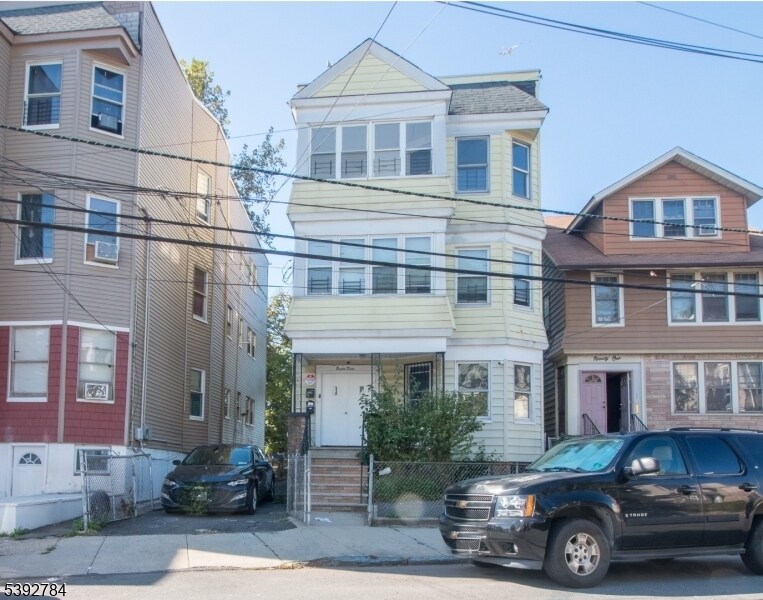 93 21st St in Irvington, NJ - Building Photo