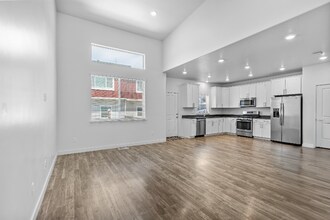 4287 Golden Grv in Eagle Mountain, UT - Building Photo - Building Photo