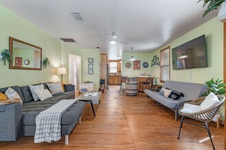 35 Desoto Pl in St. Augustine, FL - Foto de edificio - Building Photo