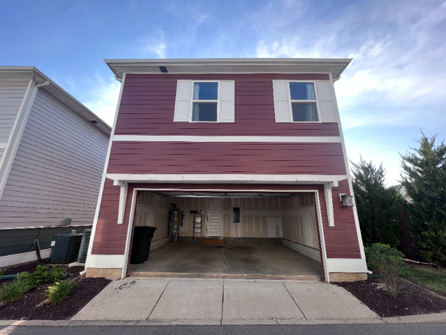 2018 French Bayou Ln in Hendersonville, TN - Foto de edificio - Building Photo