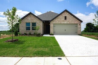 13156 Zion Dr in Providence Village, TX - Building Photo - Building Photo