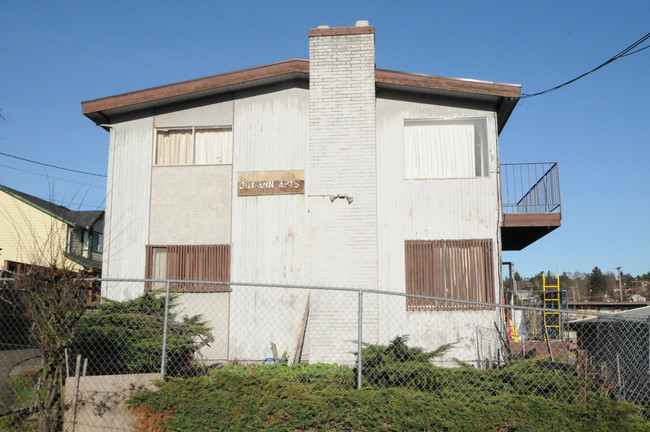 Joy Ann Apartments in Seattle, WA - Building Photo - Building Photo