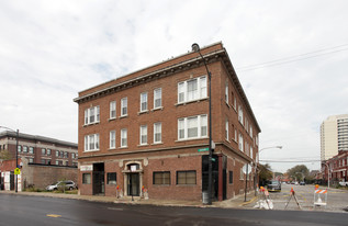 314-318 E Pershing Rd Apartments