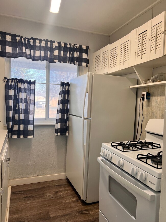 424 W Daugherty St in Webb City, MO - Building Photo - Building Photo