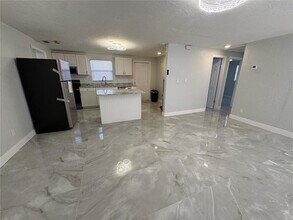 1825 134th Ave in Largo, FL - Building Photo - Building Photo