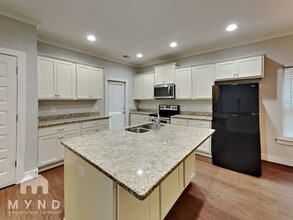 5525 Park Side Rd in Birmingham, AL - Foto de edificio - Building Photo