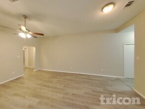 5208 Wolverton Ct in Garland, TX - Building Photo - Building Photo