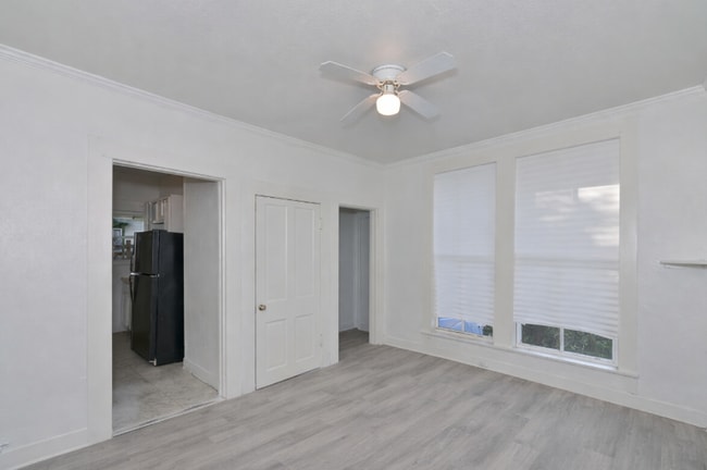 property at 113 S Olive St