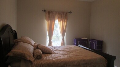 8226 Green Parrot Rd-Unit -8226 in Jacksonville, FL - Building Photo - Building Photo