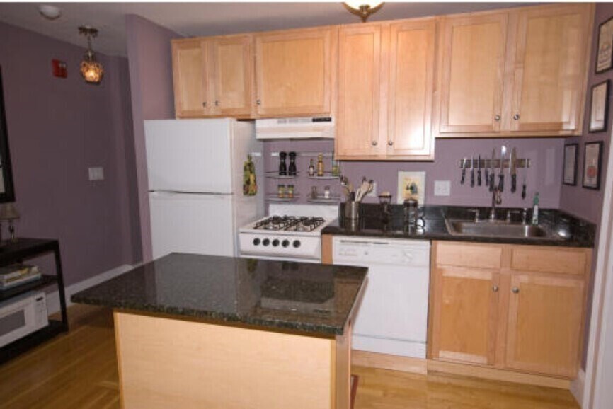 140 Huron Ave in Cambridge, MA - Building Photo