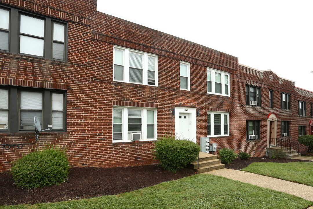 1647 Holbrook St NE in Washington, DC - Foto de edificio