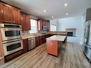 793 Barclay Dr in Bolingbrook, IL - Building Photo - Building Photo
