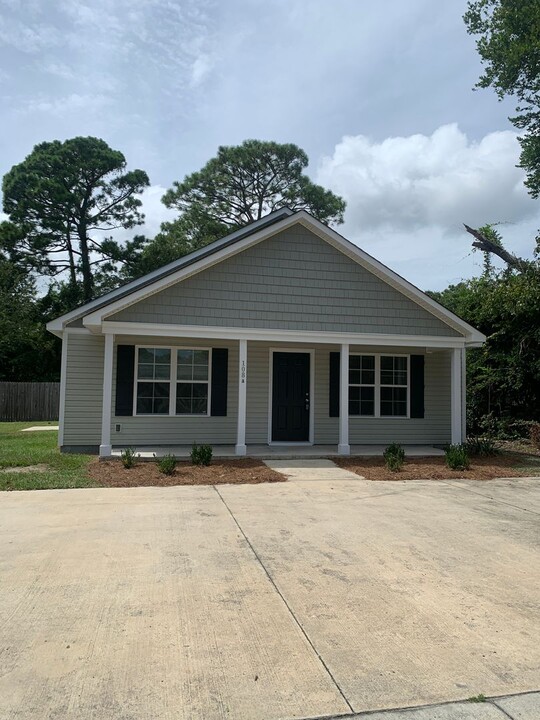 108 Avondale Ave in Wilmington, NC - Building Photo