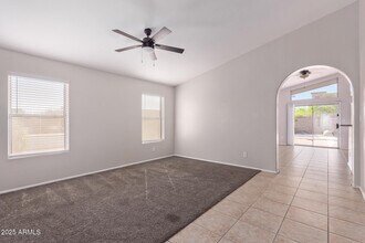 208 E Devon Dr in Gilbert, AZ - Building Photo - Building Photo