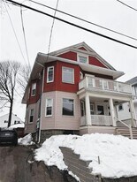 14 Quincy St, Unit 2 in Medford, MA - Building Photo