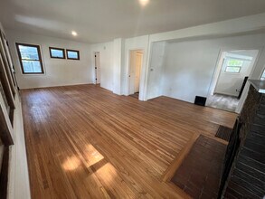 3500 Kyle Ave N in Minneapolis, MN - Foto de edificio - Building Photo