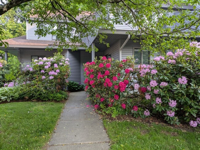 property at 4 Chelsea Cir