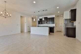 11008 W Parkway Dr in Tolleson, AZ - Building Photo - Building Photo