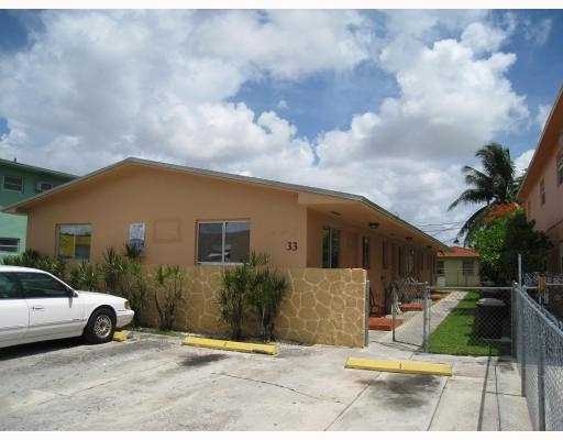 33 W 22nd St in Hialeah, FL - Building Photo