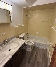 616 New St in Springfield, IL - Building Photo - Building Photo