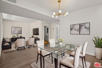 1228 N La Cienega Blvd in West Hollywood, CA - Building Photo - Building Photo