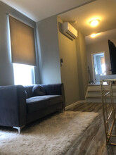 913 N 15th St, Unit 2F in Philadelphia, PA - Foto de edificio - Building Photo