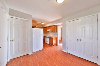 214 Olive St, Unit A in Martin, TN - Foto de edificio - Building Photo