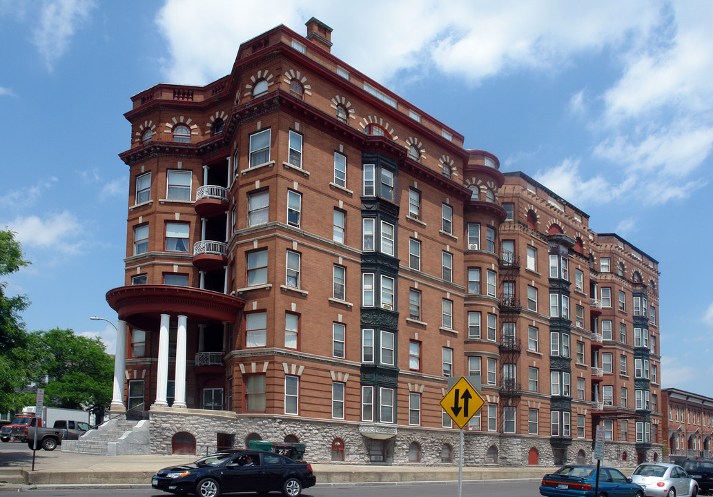 Snowdon Apartments in Syracuse, NY - Foto de edificio