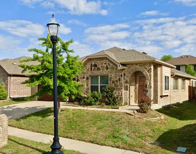 443 Hayes St in Lavon, TX - Building Photo - Building Photo