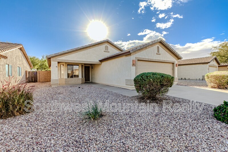 30196 N Sunray Dr in Queen Creek, AZ - Building Photo