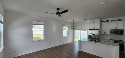 2027 Peel Ave in Orlando, FL - Building Photo - Building Photo