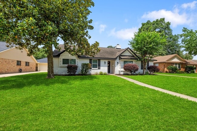 property at 4411 Deer Lodge Dr