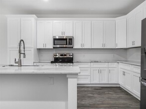 1320 N Highland St in Mount Dora, FL - Building Photo - Building Photo