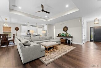 536 Flagstone Pass Dr in O'Fallon, IL - Building Photo - Building Photo