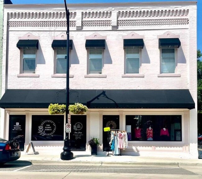 property at 112 E Salem Ave
