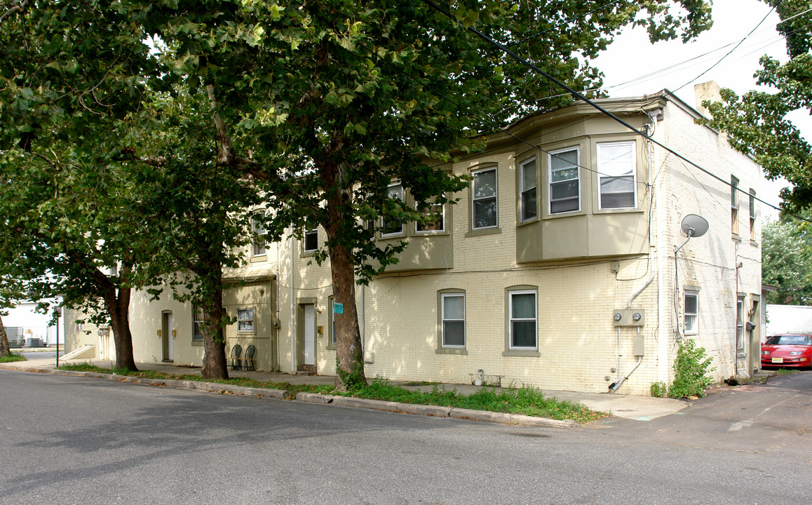 301 Morris Ave in Trenton, NJ - Building Photo