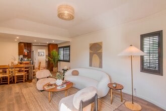 214 S Avenue 50 in Los Angeles, CA - Building Photo - Building Photo