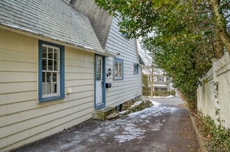 8 Ridgecrest W in Scarsdale, NY - Building Photo - Building Photo