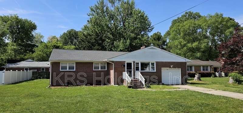 139 Westbrook Dr in Hampton, VA - Building Photo