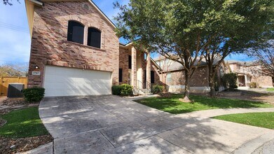 5707 Sugarberry in San Antonio, TX - Foto de edificio - Building Photo