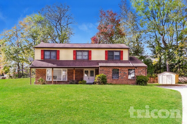 property at 745 Windsor Pl