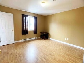 47 Branscombe St in St John's, NL - Building Photo - Building Photo