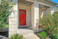 8733 Mina Dr in Austin, TX - Foto de edificio - Building Photo