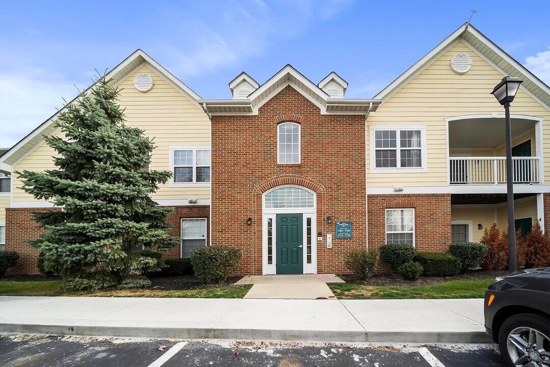 7774 Essex Gate Dr in Dublin, OH - Building Photo